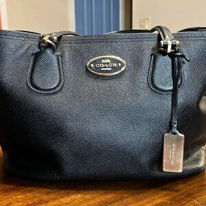 COACH Kitt Carryall Tote Bag in Black Crossgrain Leather